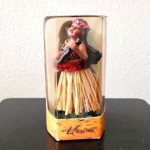 NEW Chiefly Hawaiian Hula Dashboard Doll with Ukulele
